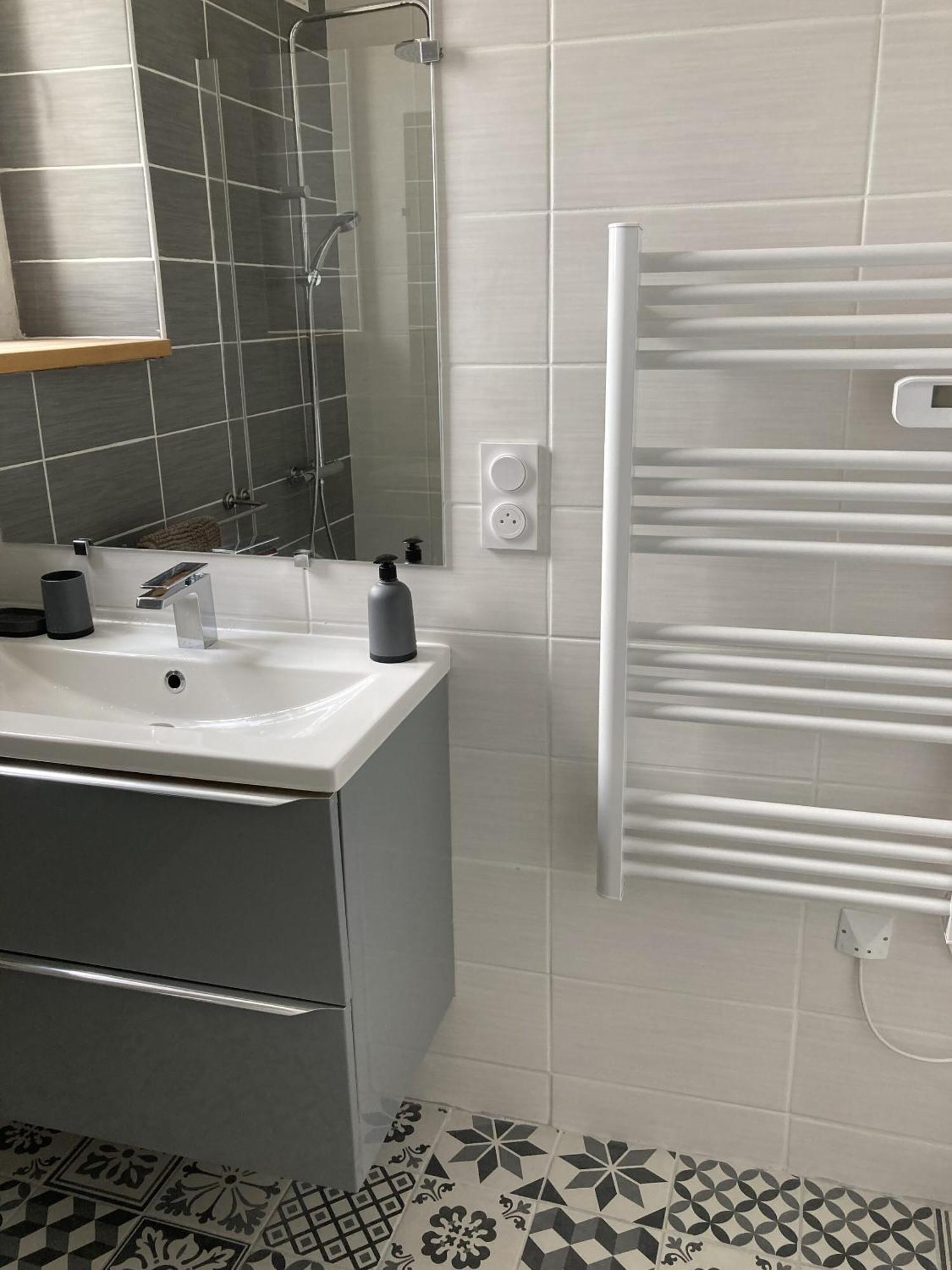 Location Appartement Des Pyrenees Borderes-sur-l'Echez Habitación foto